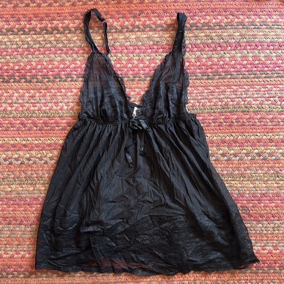 2011 VICTORIAS SECRET BLACK SHEER LACE TEDDY LINGERIE BABY DOLL - Picture 1 of 6